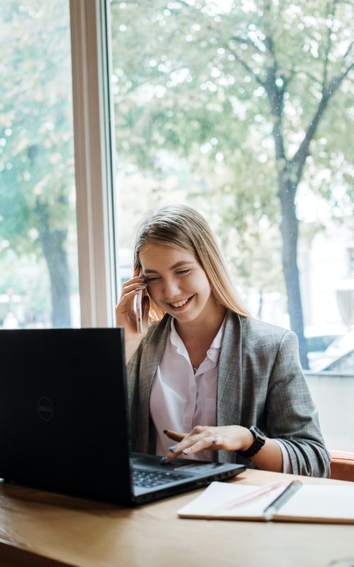 Virtual assistant, independent contractor, administrative services to clients, operating outside