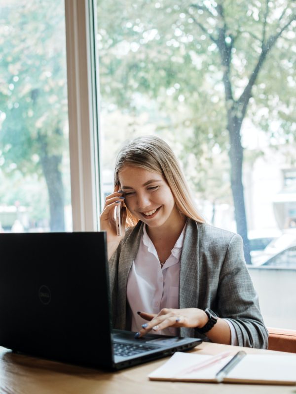 Virtual assistant, independent contractor, administrative services to clients, operating outside