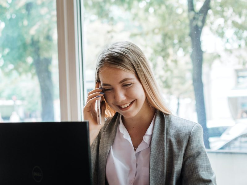 Virtual assistant, independent contractor, administrative services to clients, operating outside